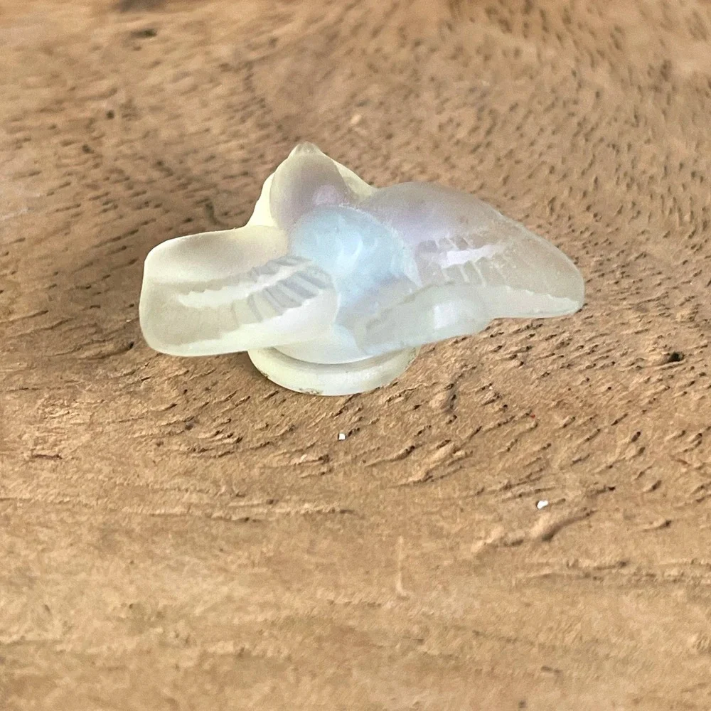 Sabino Paris France Opalescent Glass Resting Bird Dove Figurine Signed  1.5